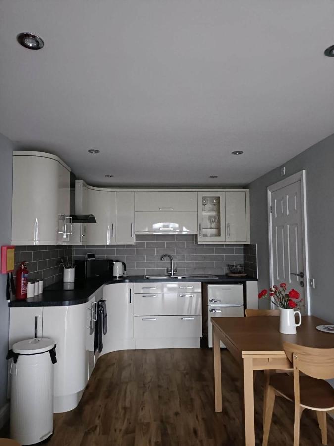 Bwthyn Eira Apartment Llangefni Exterior photo